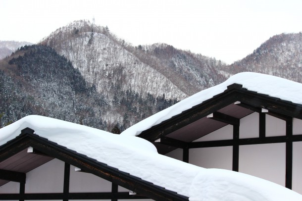 【積雪情報】大雪と風の輪郭。