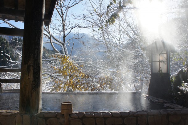 雪色に染まりました。