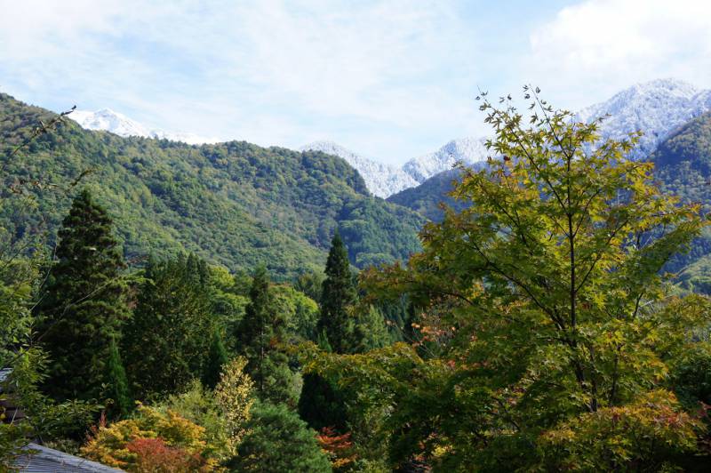 紅葉と雪景色