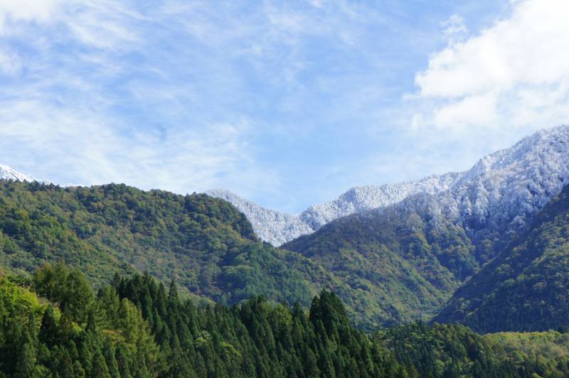 紅葉と雪景色