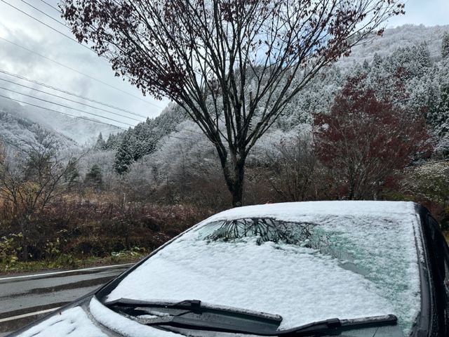 本日は福地温泉で初冠雪